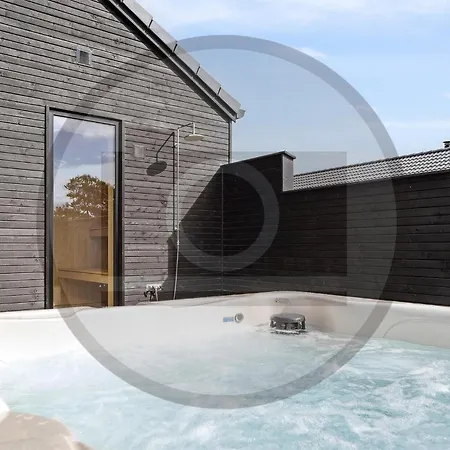Beautiful Home In Henne With Sauna Vakantiehuis